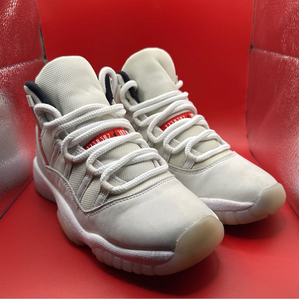 Size 6.5 - Air Jordan 11 Retro Platinum Tint, CLEAN, Lightly Worn, 378038-016